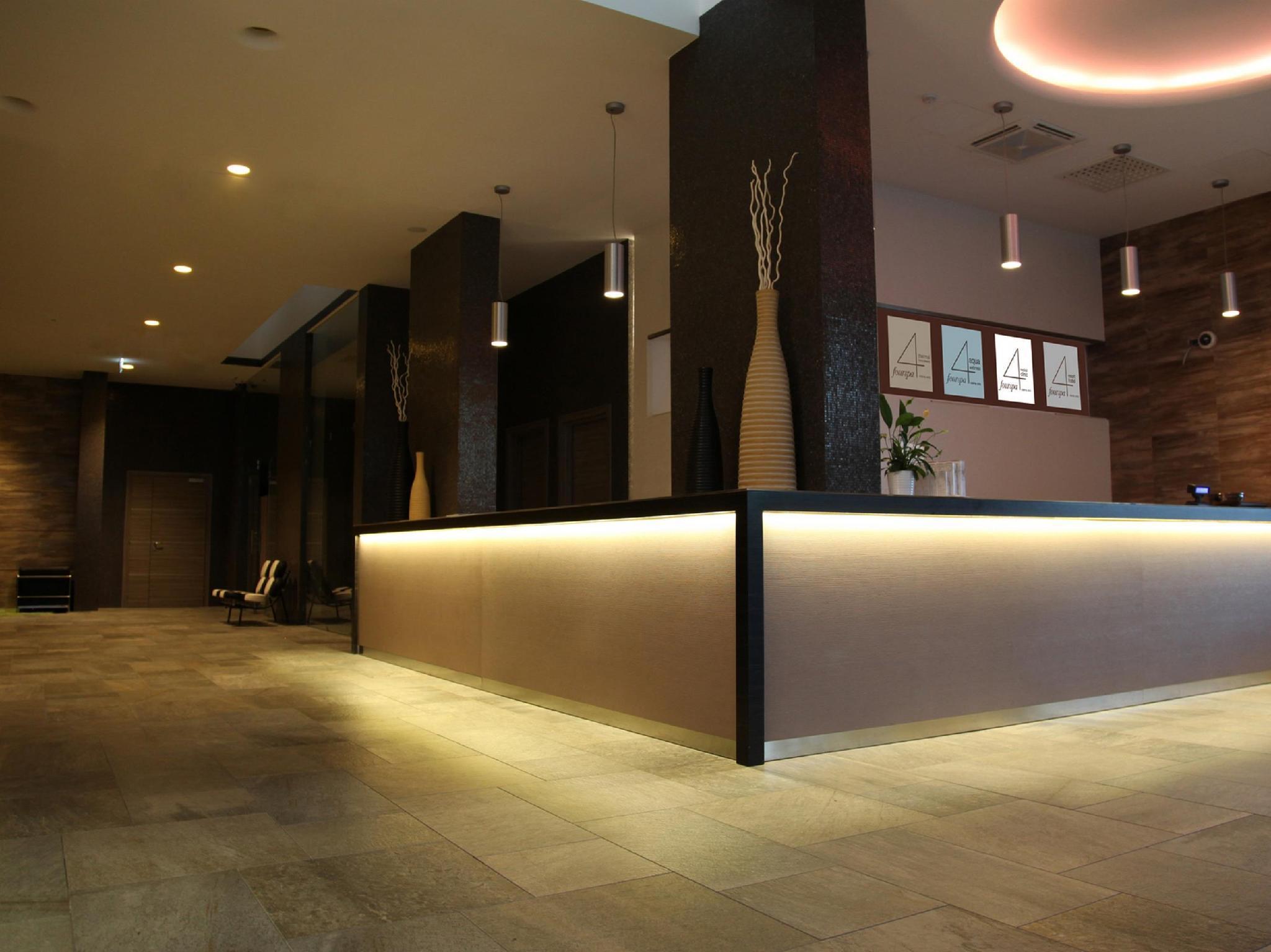 Hotel 4