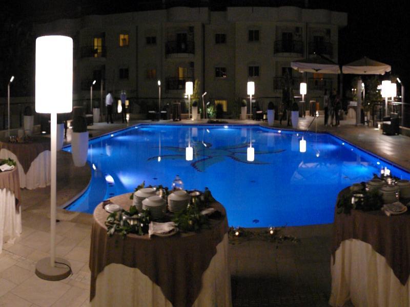 4 Hotel 4*