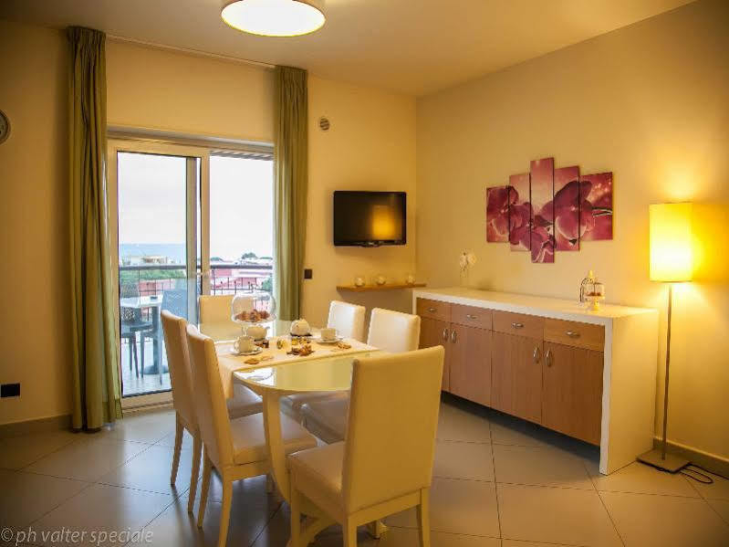4 Hotel 4*